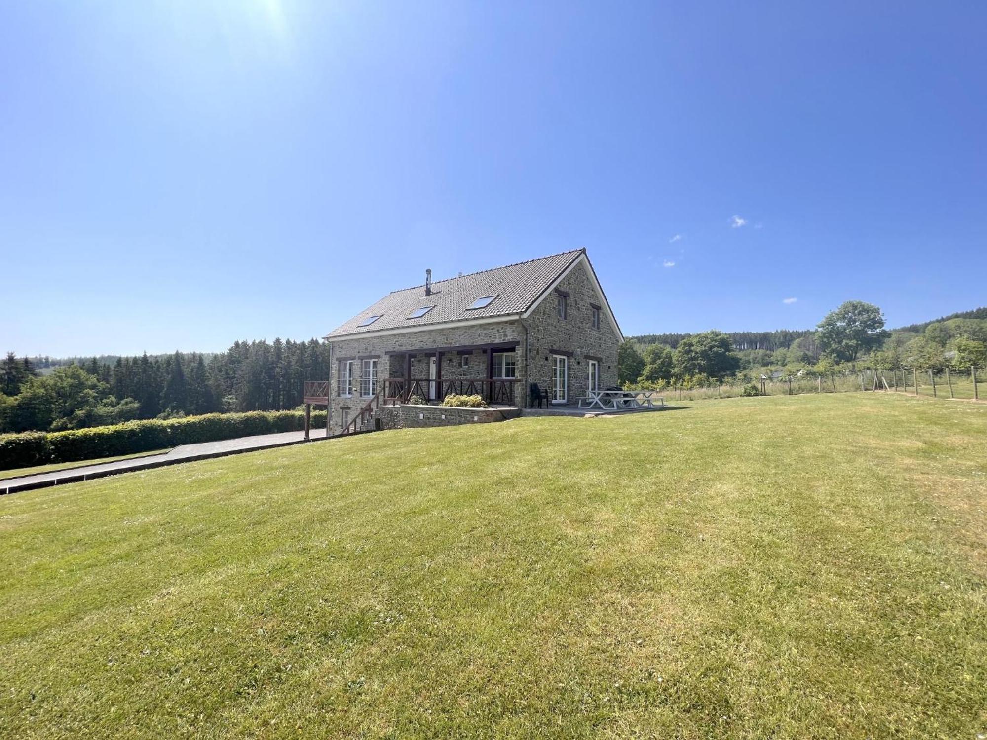 Sur Les Thiers Villa Lierneux Exterior photo
