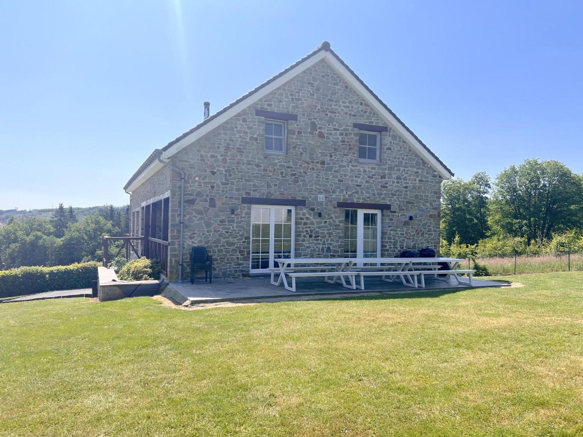Sur Les Thiers Villa Lierneux Exterior photo